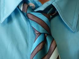 il nodo alla cravatta